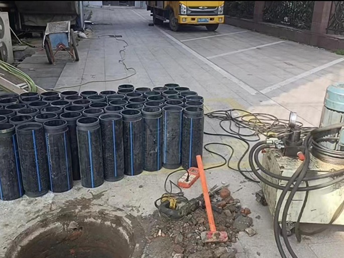 中阳PE置换管厂家 DN315置换管 非开挖管短管置换